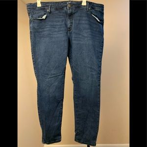 Woman’s ankle jeans for short woman!!